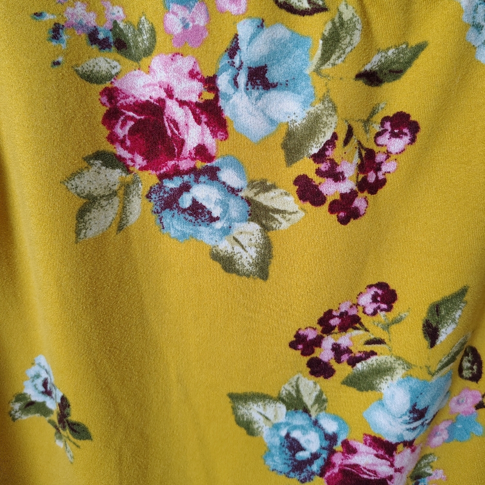 ☀️5/$25☀️ Staccato Women's Medium Yellow Floral Sleeveless Blouse - Picture 6 of 6